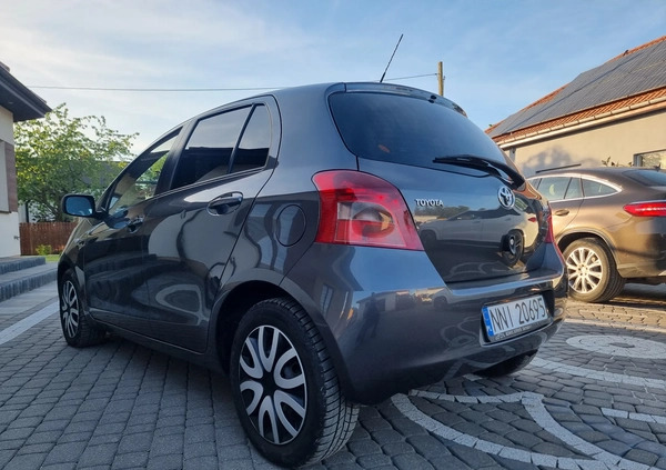 Toyota Yaris cena 17500 przebieg: 204284, rok produkcji 2008 z Przasnysz małe 326